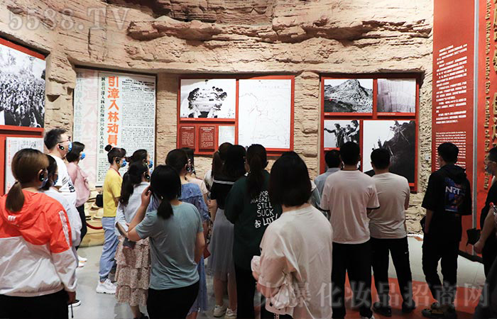 團結協(xié)作，突破自我！
